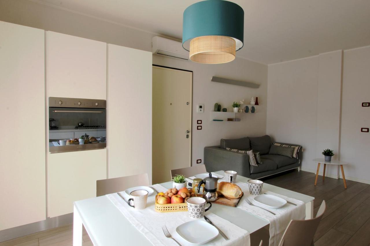 La Casa Di Cele Appartement Desenzano del Garda Buitenkant foto